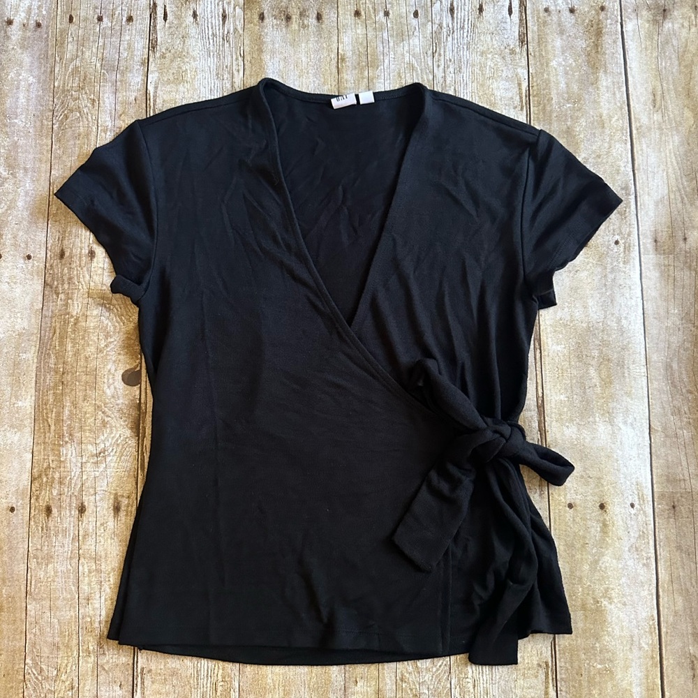 Gap Softspun Wrap-Front Top
